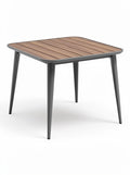 Robuuste vierkante tafel met houten blad en metalen poten